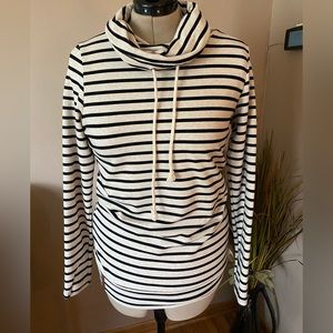 Ampersand Avenue Mock Neck Sweatshirt Med